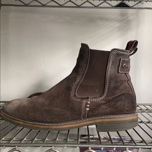 GH BASS BROWN SUEDE CHELSEA BOOTS